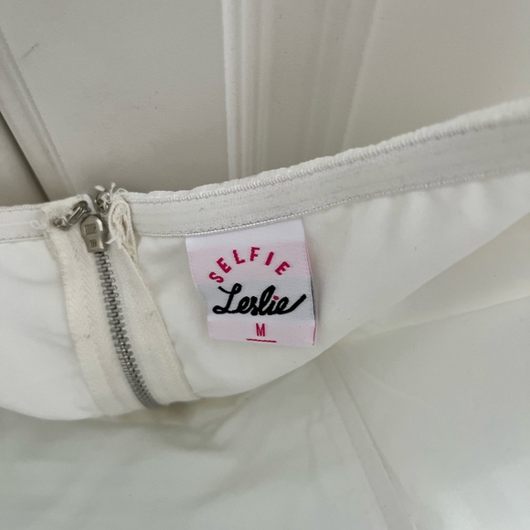 Off the shoulder white romper with train - Picture 3 of 4